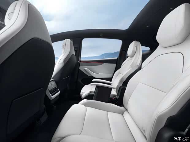 居家氛围更浓 特斯拉Model Y L浅灰色高级内饰上线 价格8000元