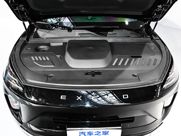 超级置换价13.49万起 星途ET5上市3小时锁单突破5000台