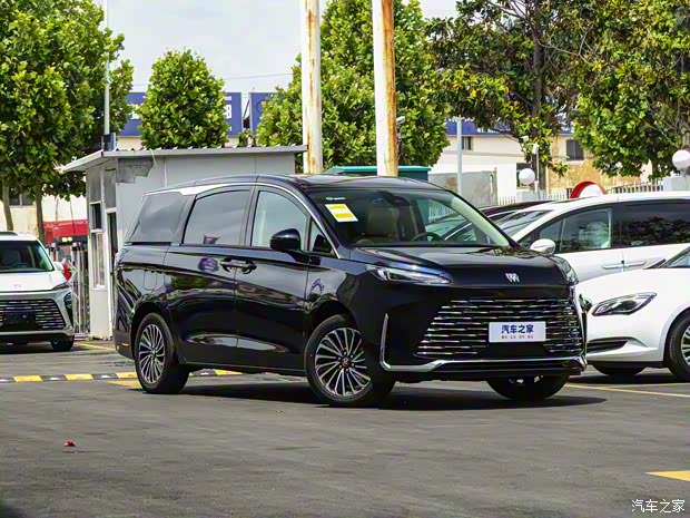 1万膨胀金/置换金等 别克GL8陆尚和GL8陆尊推出年末限时购车福利