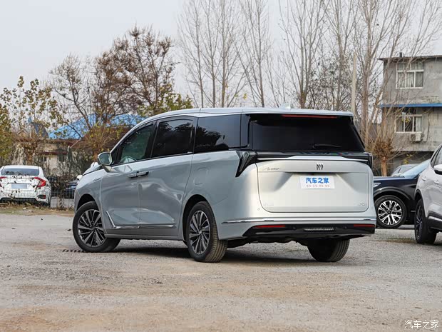 1万膨胀金/置换金等 别克GL8陆尚和GL8陆尊推出年末限时购车福利